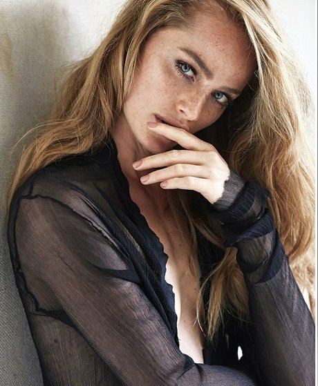 Naakte gelekte OnlyFans-foto van Yaara Benbenishty