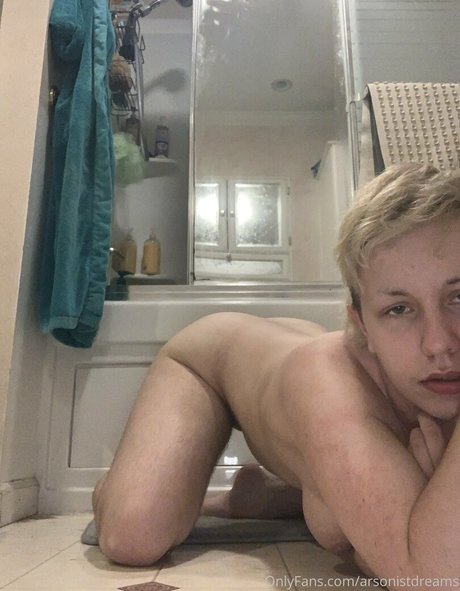 Naakte gelekte OnlyFans-foto van Arsonistdreams