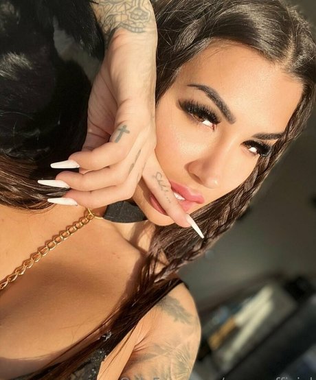 Naakte gelekte OnlyFans-foto van Susygofficial
