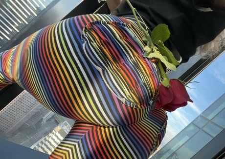 Naakte gelekte OnlyFans-foto van Aussietwerk