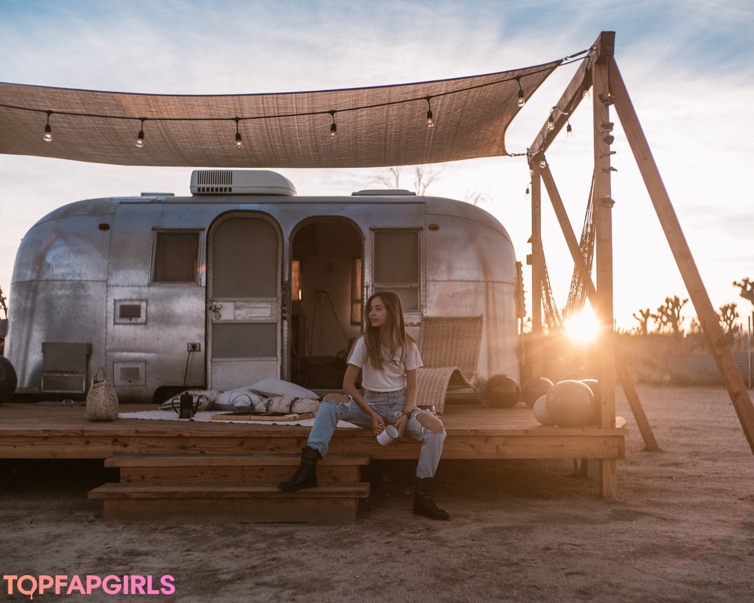 Naakte gelekte OnlyFans-foto van Cait Del Mar #1159