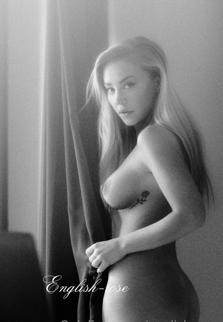Naakte gelekte OnlyFans-foto van Amber Bassick
