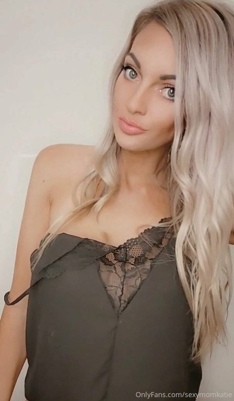 Naakte gelekte OnlyFans-foto van Naughtynurse