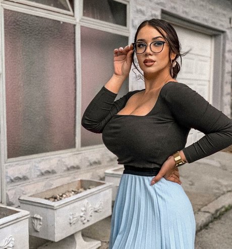 Emina Jahi