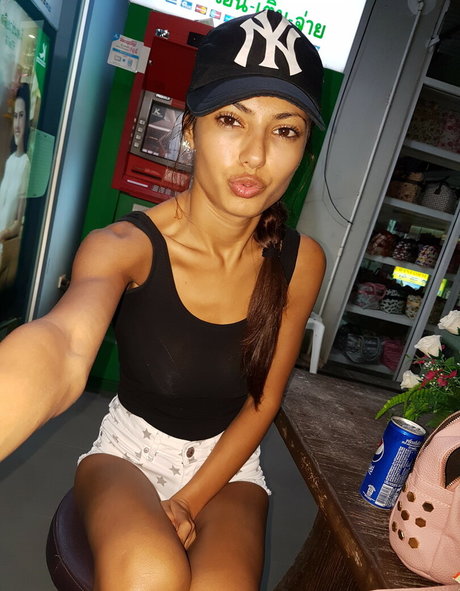 Naakte gelekte OnlyFans-foto van Sweetboobs
