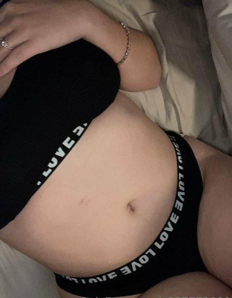 Naakte gelekte OnlyFans-foto van Dylinnis