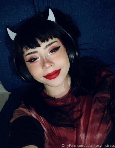 Naakte gelekte OnlyFans-foto van Bdsmroxymistress