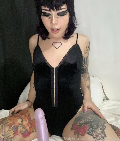 Naakte gelekte OnlyFans-foto van Bdsmroxymistress